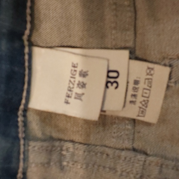 Floral embroidery, pearls, and rhinestone embellishments Flare Jeans Womens 30 - Picture 7 of 14